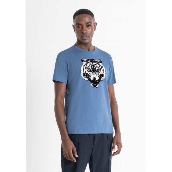 REGULAR FIT T-SHIRT IN BLUE COTTON JERSEY WITH TIGER PRINT