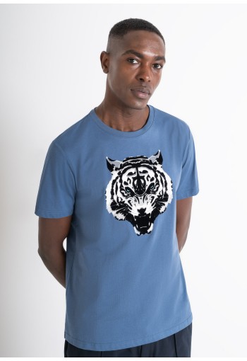 REGULAR FIT T-SHIRT IN BLUE COTTON JERSEY WITH TIGER PRINT